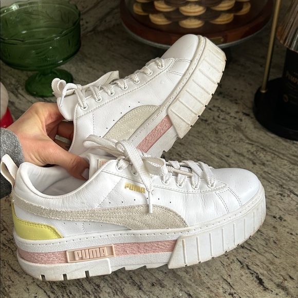 Womens platform puma sneakers 8 - Picture 9 of 11